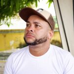 Vista del señor Raul Sánchez, padre del joven Junior Raul Sánchez, quien fue hallado muerto en un solar en Hato Nuevo, Santo Domingo Oeste. Hasta el momento se desconocen detalles del homicidio. (DIARIO LIBRE/ LUDUIS TAPIA) 